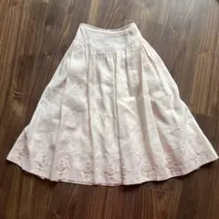 エポカ　美品　夏用ピンクのお花刺繍スカート