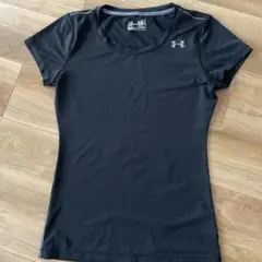 Under Armour フィット ブラック トレーニングシャツ