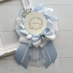【推し活】ロゼット　55〜60mm　缶バッジ　水色　白　ハンドメイド　磁石入り