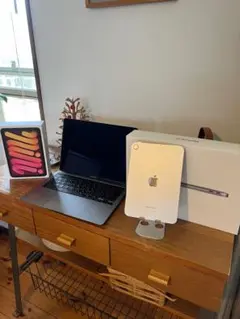 iPad mini A17 pro と M1 Macbook Air 256GB