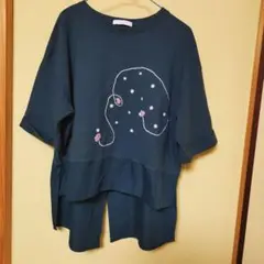 ダークブルーグリーン 刺繍デザイン Tシャツ