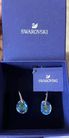 Swarovski ピアス
