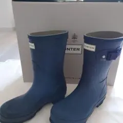 未使用品、 HUNTER（足サイズ25cm） レインブーツ バックル付き