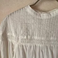 新品　未使用　ホワイト プリーツスモックシャツ 五分袖♡