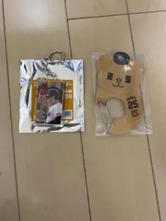 ジャイアンツ 岡本和真 キーホルダー カラビナ