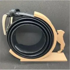 黒いレザーベルトスタンド