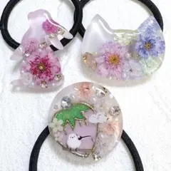 ③⑦レジンヘアゴム。3個セット。シマエナガ。猫。うさぎ。いちご。マトリカリア。