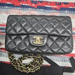 CHANEL ブラック キルティング ショルダーバッグ