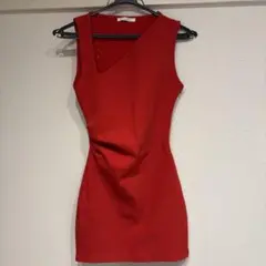 赤のノースリーブタイトワンピース