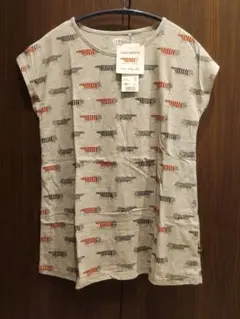 再値下げ　　　　新品未使用　ユニクロ　リサラーソン　グラフィックTシャツ　150