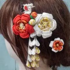 鶴の付いたレトロ風髪飾り＊つまみ細工　髪飾り　小