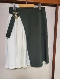 ダークグリーン ホワイト プリーツスカート