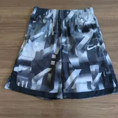 ナイキ　ジュニアハーフパンツLサイズ