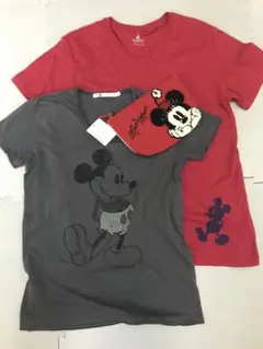 3点セット　2枚半袖ミッキーマウスTシャツと、ミッキーマウスポーチ（未使用品）