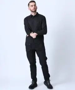ホワイトマウンテニアリング　ステッチダブルポケットテーパードパンツ