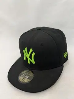 【New Era】ベースボールキャップ ブラック/グリーン