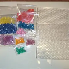 アクアビーズトレイ　おまけのビーズ付き