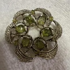 Item thumbnail for item 53f798e6-425a-4a79-8a36-564a6885a361