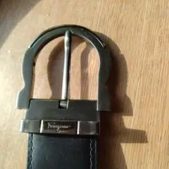 Ferragamo 黒レザー ベルト