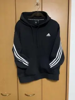 adidas 黒 フード付きパーカー