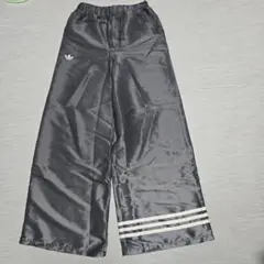 アディダス トレーニングパンツ グレー