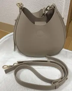 SNIDEL ラウンドフォルムミニバッグ　ハンドバッグ　ベージュ