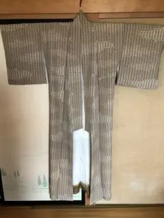 おしゃれな柄のちりめんの着物