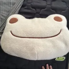 Pickles the Frog 羊毛風フェイスクッション