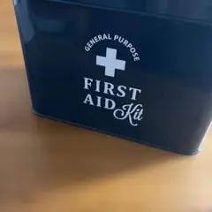 救急箱　缶