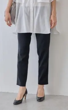 ビアズリー スリムタックパンツ　ブラック　美品　beardsley