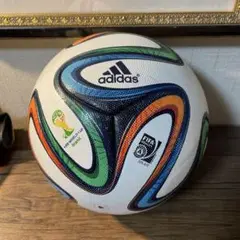 サッカー公式球　ブラズーカ　５号級