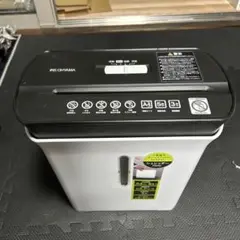 Item thumbnail for item 53206b15-1ef1-40c0-9ee7-36b1db41d99a