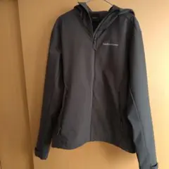 peakperformance ソフトシェルジャケット