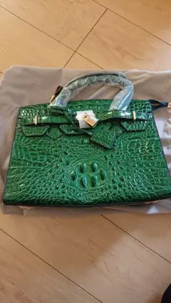 ワニ革ハンドバッグ