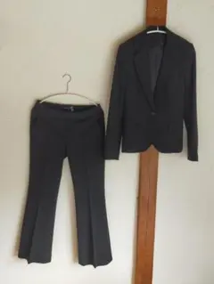 theory セオリー 黒 パンツスーツ