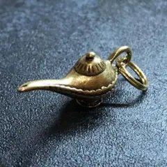 真鍮 チャーム 魔法のランプ キーホルダー キーリング アクセサリー 二重リング