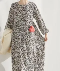 花柄ティアードワンピース　限定発売品！