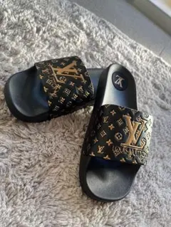 LOUIS VUITTON サンダル