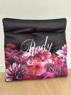 ゆうひ　Rady リゾフラ　カークッション 中古品】Rady リゾフラ ランバークッション ブラック - メルカリ