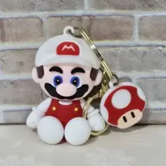マリオ キーホルダー　キノコ型チャーム