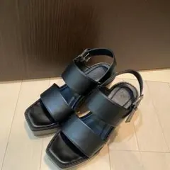 厚底　サンダル