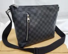 Item thumbnail for item da9f51c4-0110-4dca-8f4e-09c01fe9c42d