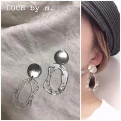 25 クリア シルバー フープ いびつ メタル プレート ピアス イヤリング