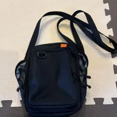 ブラック ショルダーバッグ 2ポケット