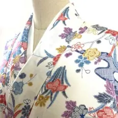 2m1987 着物 正絹 袷 小紋 白 赤 紫 黄色 青 花柄 和装