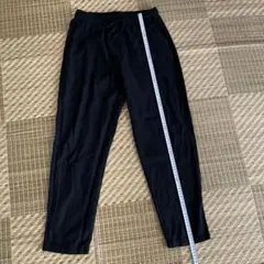 メンズ黒パンツ　Mサイズ