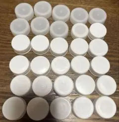ペットボトルキャップ　白系　30コ