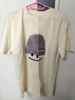【新品未使用】メンズクリーム色 Tシャツ M キャラクターデザイン