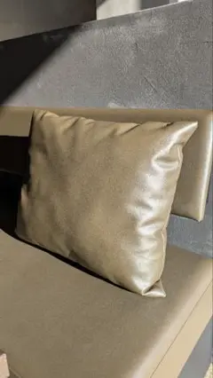オリーブグリーン クッション
