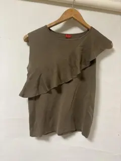 DES PRES フリルアシンメトリーノースリーブトップス